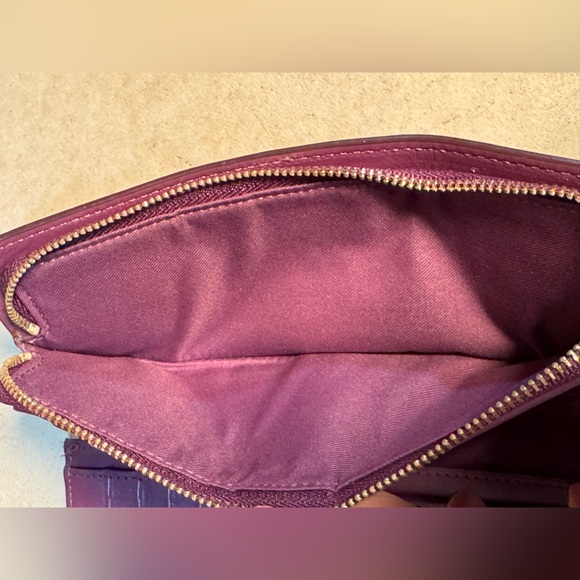Coach Purple Leather Wallet - Picture 10 of 10
